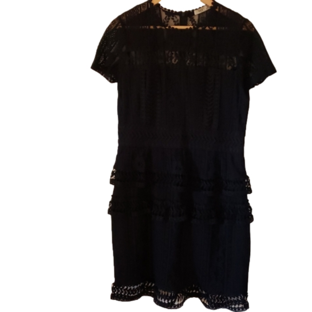 BLACK LACE DRESS